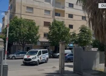 Kapet shitësi i drogës në Durrës, kur pa Policinë ia futi vrapit – Video