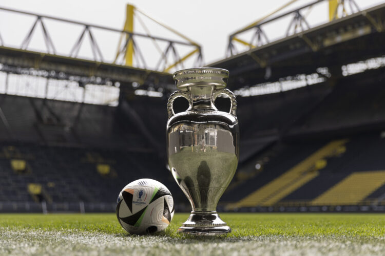 FSHF jep informacione të rëndësishme për tifozët shqiptarë që do të ndjekin ndeshjen Itali – Shqipëri në Dortmund