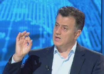 Berisha një hap larg djegies së mandatit, Noka paralajmëron dhunë: Situata do të eskalojë