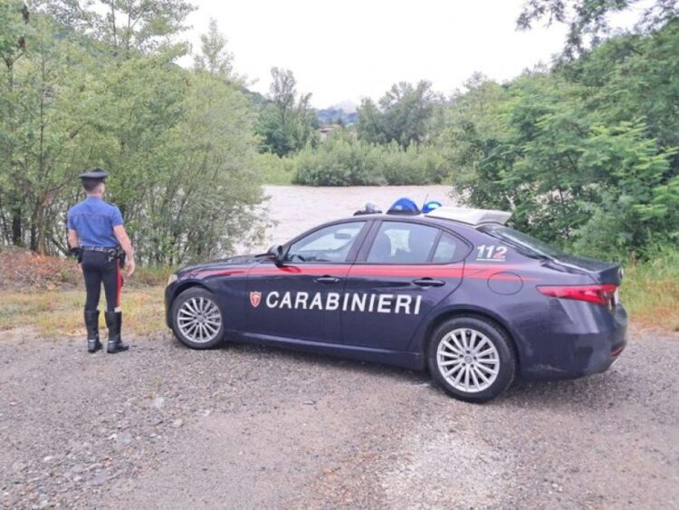 Përmbytje dhe lumenj të dalë nga shtrati, një viktimë në Itali