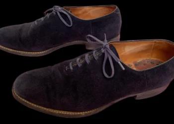 Këpucët që u shitën 120,000 Paund