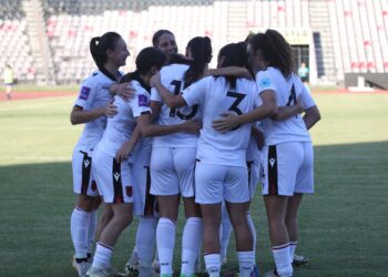 Vajzat kuqezi shkruajnë historinë, fitorja ndaj Luksemburgut i çon në Play Off-in e Europianit