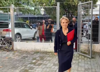 Monika Kryemadhi paraqitet në Prokurorinë e Posaçme