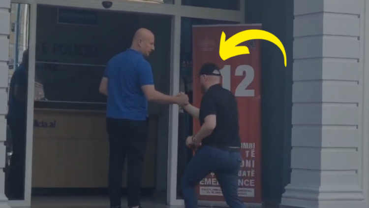 Vinte “gjoba” përmes portalit, vetëdorëzohet në polici ish-zyrtari i AMP-së (Emri)