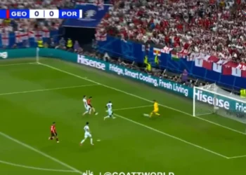 (VIDEO) Gjeorgjia befason portugezët, Kvaratskhelia e çon topin në rrjetë