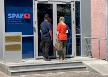 Ish-deputetja e PD-së, Ledina Alolli paraqitet në SPAK