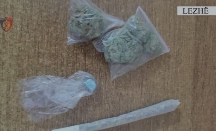 Sekuestrohen dhjetëra doza kokaine, 6 të arrestuar dhe 15 të proceduar në Lezhë