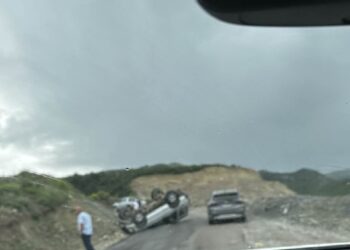 Përmbyset makina në Rrugën e Arbrit, deputeti nxjerr foto: Rama i do dibranët për…