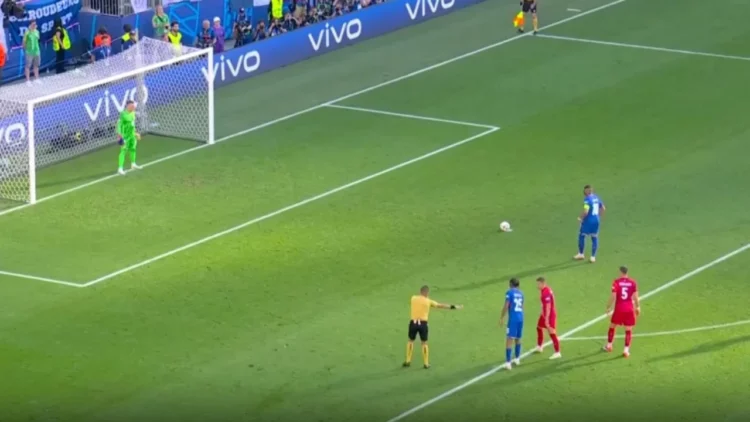 Franca merr kryesimin e grupit, Mbappe shënon nga 11-metërshi