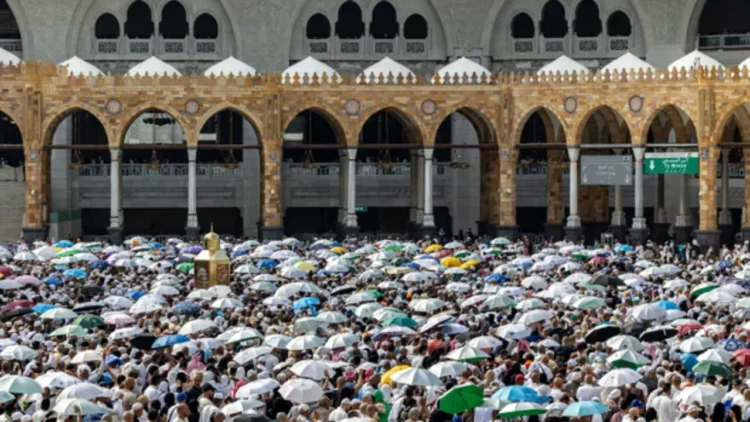Temperatura ekstreme 50 gradë C, mbi 550 pelegrinë ndërrojnë jetë në Mekë