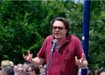 Protesta te bashkia, Licaj: Kështu nuk shtyhet më, po asimilohemi si komb