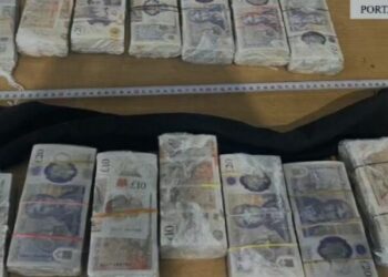 Sekuestrohen 111 mijë paund të padeklaruara dhe mallra kontrabandë në Durrës