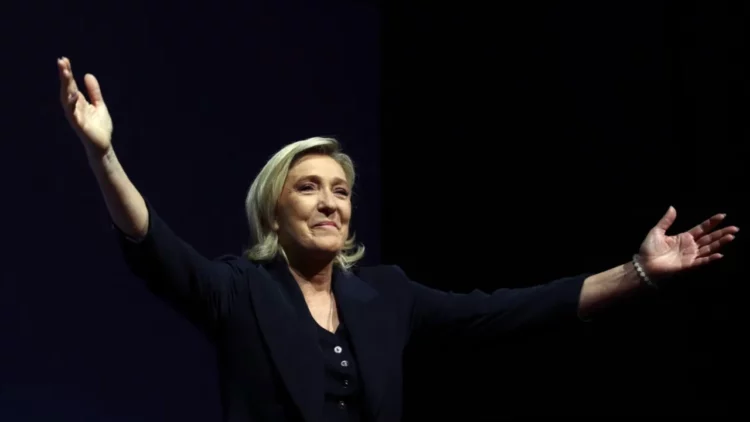 Francë/ Sondazhet: Marine Le Pen në epërsi, merr më shumë se një të tretën e votave