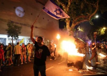 Protesta më e madhe në Izrael, rreth 150 mijë dolën në rrugë kundër Netanyahut