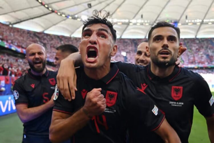 ‘New York Times’: Shqipëria po i bën rivalët të djersijnë në ‘grupin e vdekjes’