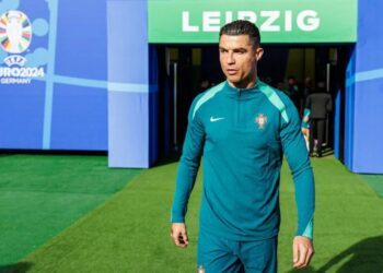 Formacionet zyrtare të Portugali-Çeki, Kristiano Ronaldo e nis si titullar