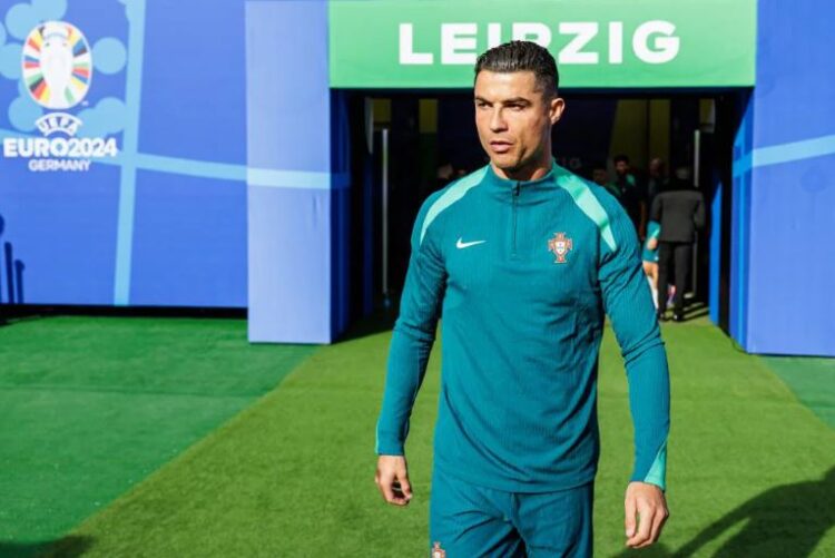 Formacionet zyrtare të Portugali-Çeki, Kristiano Ronaldo e nis si titullar