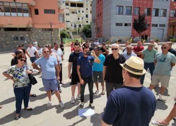 “Vdekje e garantuar”, banorët e Roskovecit sërish në protestë kundër ndërtimit të termocentralit