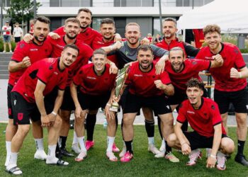 Fiton Kupën/ Shqipëria triumfon në turneun e fansave në Gjermani, mposht vendasit në finale
