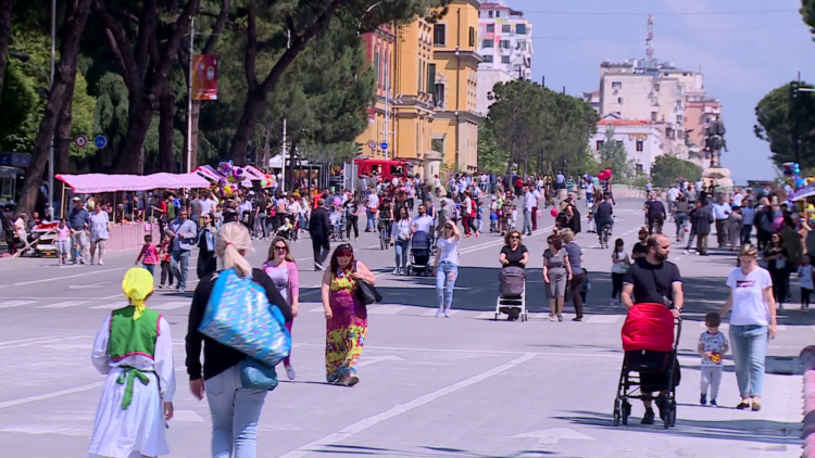 Sot dita fëmijëve, ditë pa makina në Tiranë, ja si ndryshon qarkullimi i automjeteve