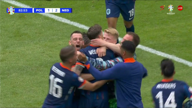 VIDEO – Verghost vjen nga stoli dhe nderon Kumanin, Holanda mund Poloninë