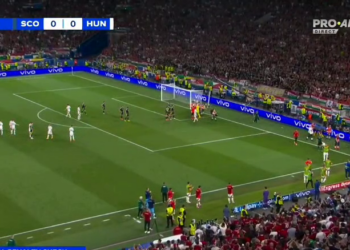 Video/ Frikë në Skoci-Hungari, Varga përplaset dhe humbet ndjenjat në fushë