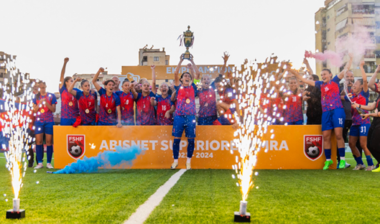 Presidenti i FIFA-s uron vajzat e Vllaznisë për titullin kampion