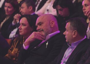 Rama shtrëngon pushtetin mbi partinë, mbledh nesër Kongresin për zgjedhjen e Asamblesë