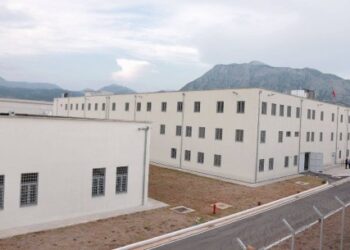 I burgosuri prej 34 ditësh në grevë urie, rëndohet gjendja