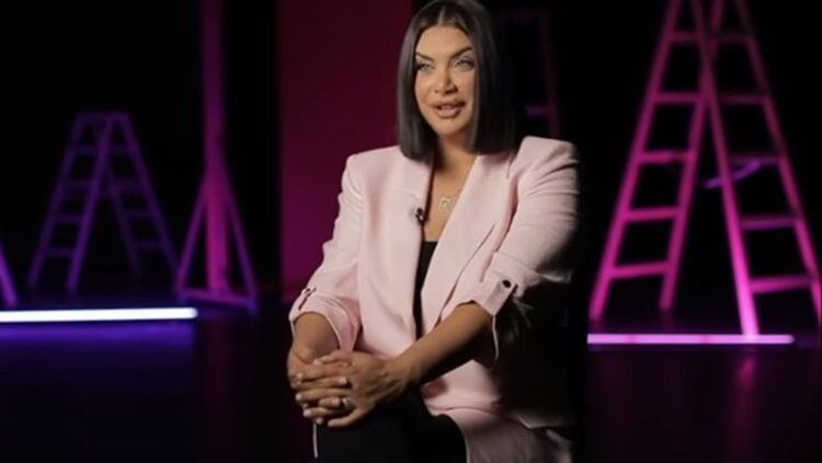 Çiljeta tregon se kur e thirri për herë të parë ‘mami’ djali i Albanit