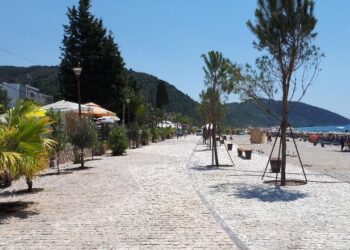 Banderole ‘provokative’ në Himarë, policia ndalon një person