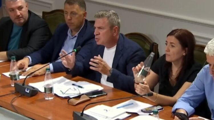 Listat e hapura/ Gjiknuri: Dakordësi vetëm për 2/3, ligji do jetë uniform për të gjitha partitë