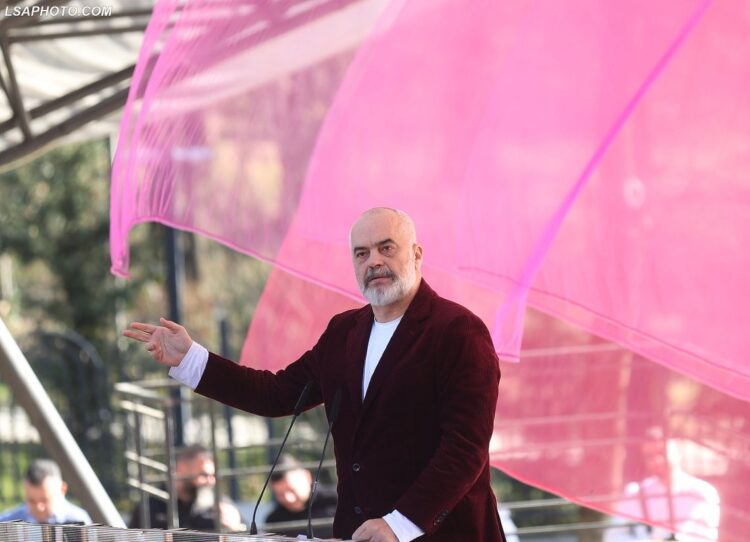 BIRN: Liderët e fortë mbajnë peng demokracinë brenda partive politike në Shqipëri