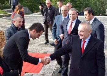 Incidenti/ Meta: Veliaj dhe Halit Valteri sulmuan Tedi Blushin, nga sot PL në “gjendje lufte”…