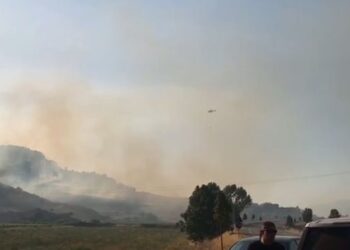 Situatë dramatike me zjarret në Gjirokastër, Prefekti kërkon ndërhyrjen e ushtrisë: Po digjen fshatrat!
