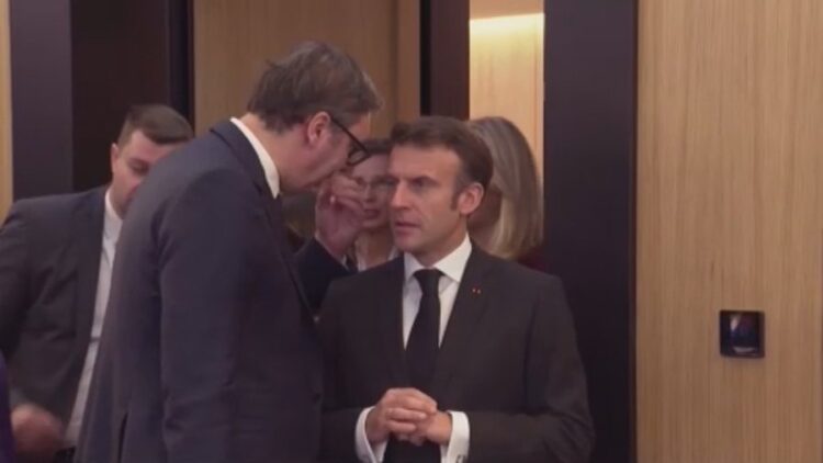 Macron i vendos kusht Vuçiçit për të vizituar Beogradin: Duhet të arrestosh Radoiçiçin