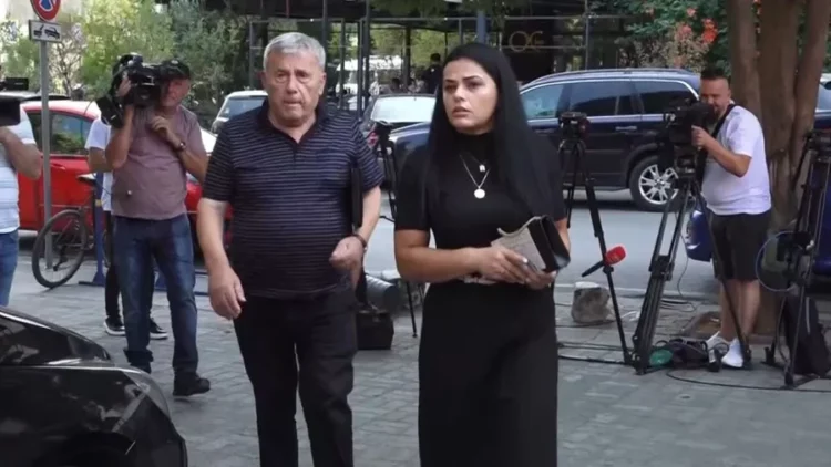 Rihapja “21 Janarit”, bashkëshortja e Aleks Nikës përfundon dëshminë në SPAK