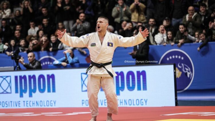 Nuk ndalet Akil Gjakova, kalon në gjysmëfinale të Lojërave Olimpike