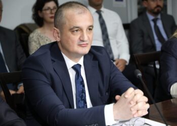 BIRN: Raportimi i KLSH në Kuvend ‘mbahet peng’ nga Komisioni i Ekonomisë