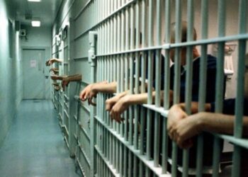 Qeveria e re britanike merr vendimin: Të burgosurit që kanë kryer 40% të dënimit do të lirohen! Kush përfiton