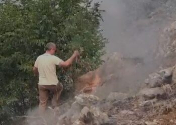 Vazhdon zjarri në Parkun Kombëtar të Lurës, flakët marrin përmasa të mëdha