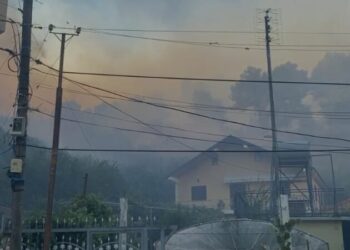 Rrezikon të shpërthejë depozita, nis evakuimi i banorëve të lagjes së portit të Shëngjinit