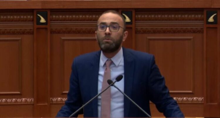 “Po ftohemi të refuzojmë GjK”, Bardhi: Nëse ishit kaq dashnorë të listave të hapura, hiqni dorë nga mandatet…