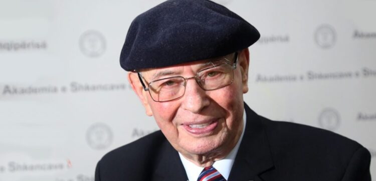 Fatos Kongoli për Kadarenë: Shkrimtar me përmasa botërore, i pavdekshëm