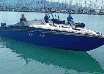 Pranga dy shqiptarëve, trafikonte njerëz me jaht nga Europa në Angli