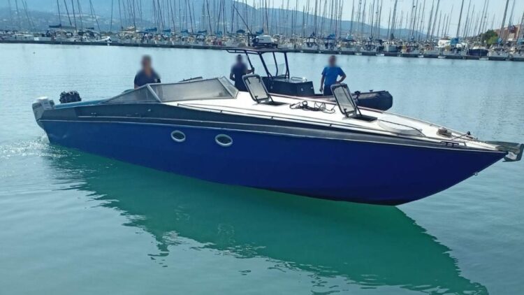 Pranga dy shqiptarëve, trafikonte njerëz me jaht nga Europa në Angli