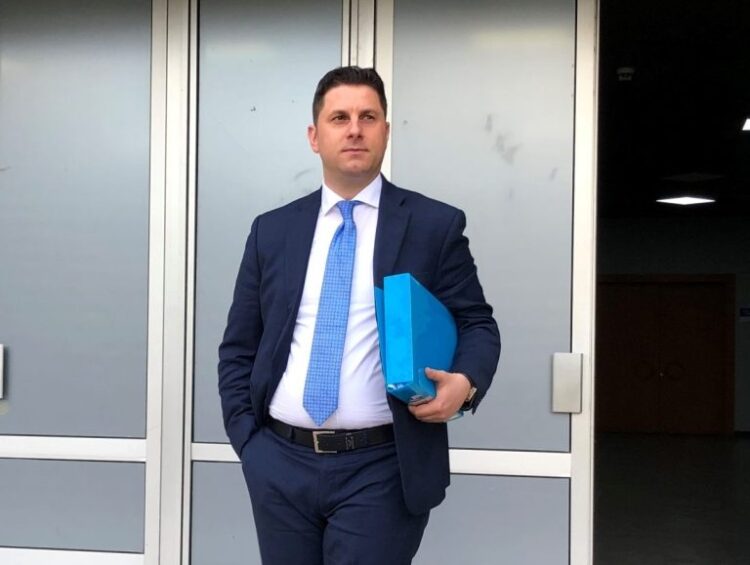 Gjyqtari kaloi vetingun, por Kolegji i Apelimi e dërgon 1 vit në shkollë me detyrim