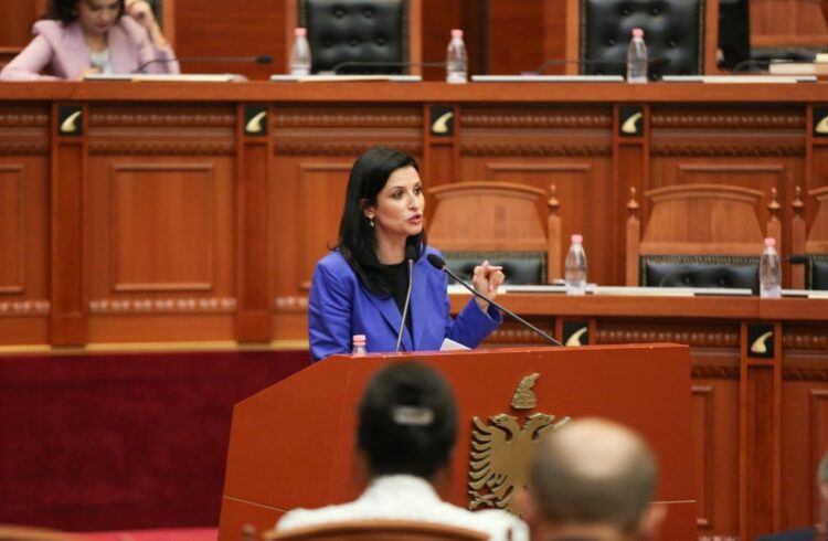 Miratohet amendamenti i deputeteve, 30% e Kuvendit do të jenë zonja