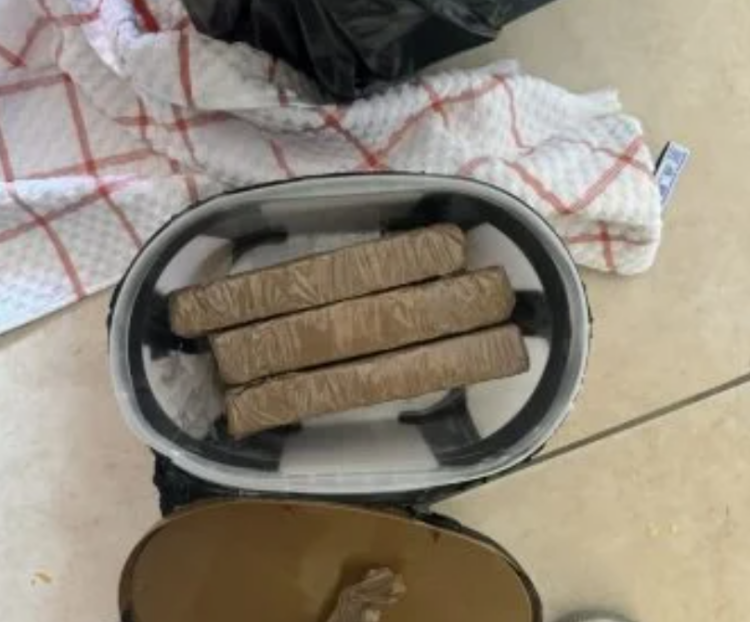 Arrestohet shqiptarja dhe kunati në Selanik, sekuestrohen 9 kg heroinë