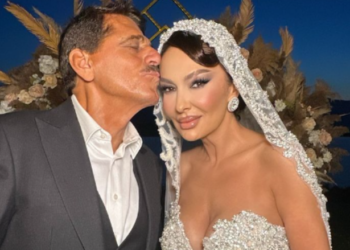 Adelina Ismaili shfaqet e veshur me fustan nusërie